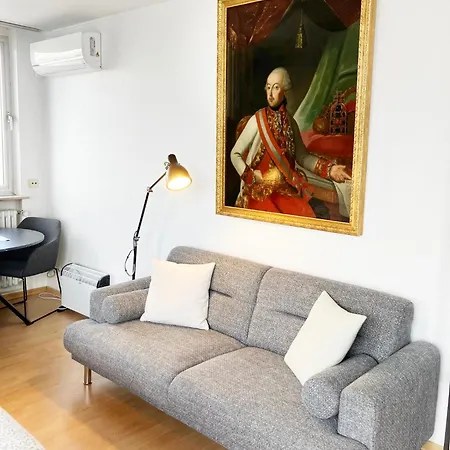 Unique Penthouse Joseph Ii Von Habsburg 1-4 Personnes à Coté De Louis Vuitton Appartement Luxembourg